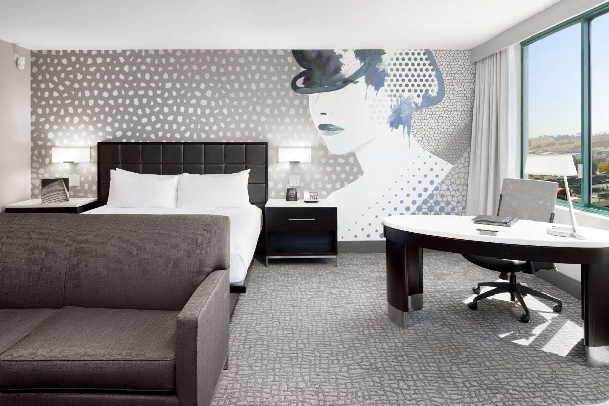 1 King Bed Deluxe Corner Room Hilton Woodland Hills Los
